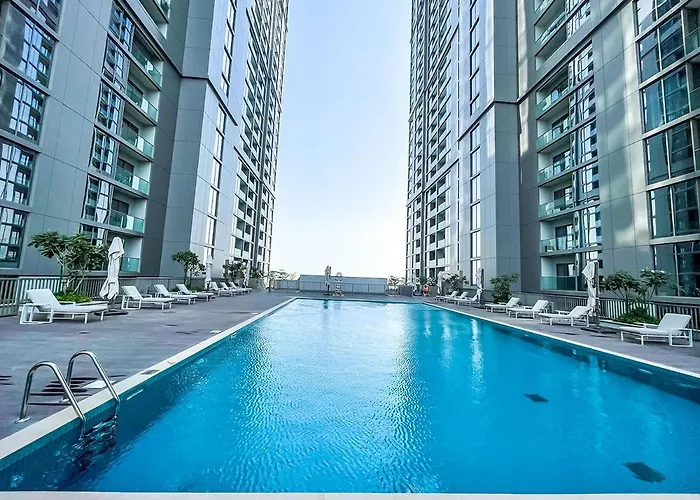 Stay By Latinem Luxury 2Br Holiday Home Cv B2302 Near Burj Khalifa